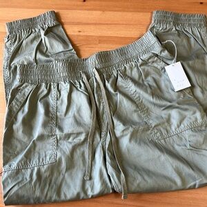 A new day light olive green elastic waist pockets joggers pants NWT
